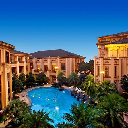 Chateau Star River Pudong Shanghai Exterior photo