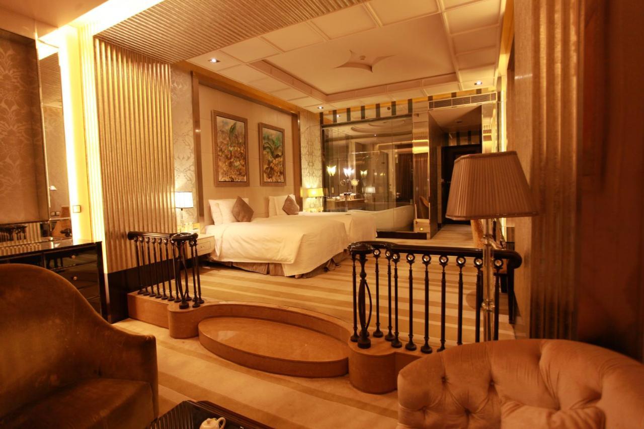 Chateau Star River Pudong Shanghai Exterior photo